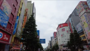 東京駅 → 秋葉原